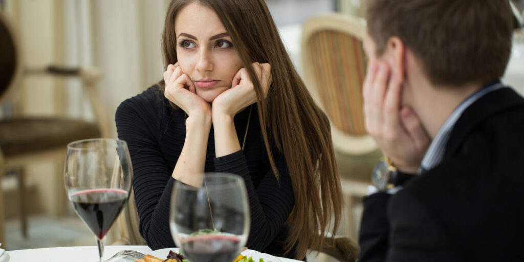 Navigating Dating With Social Anxiety: Therapist Insights